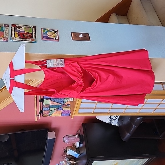 NWT Halara u-neck backless twisted cut-out red Barre & Ballet dress size medium - Picture 7 of 15